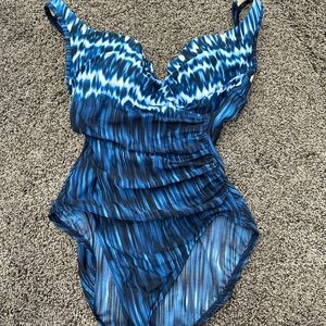 Miraclesuit Blue Pointe It's A Wrap One-Piece Swimsuit Size ***~size 8